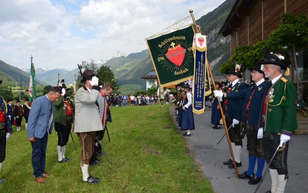 Bezirksschützenfest des Schützenbezirkes Landeck